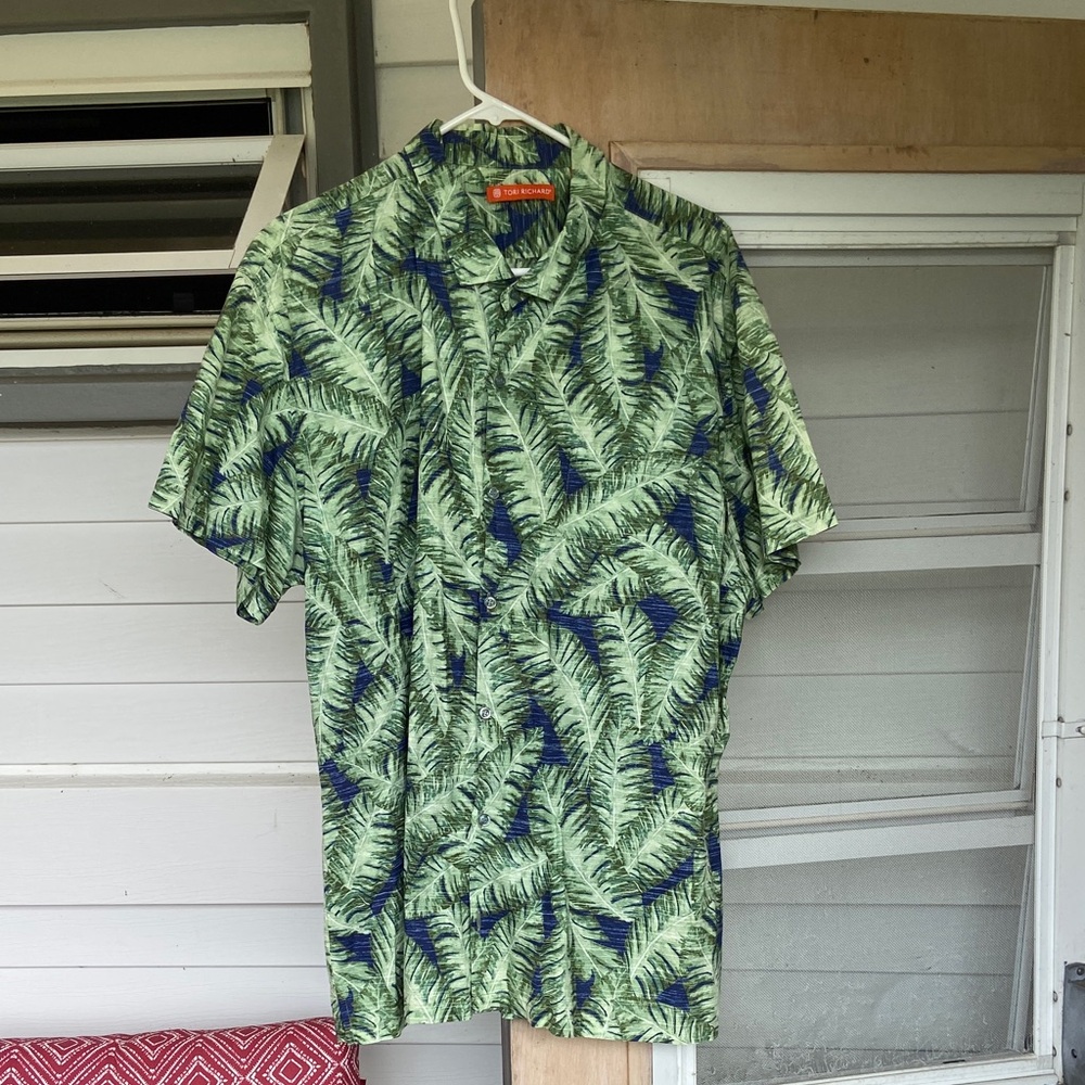 Tori Richard Green and Blue Leaf Print Men's Shirt